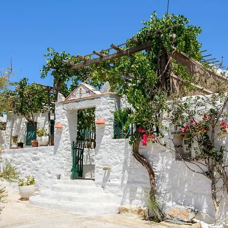 Holiday home Itonia House